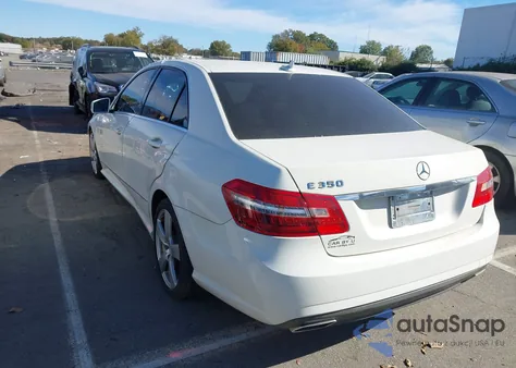 2011 Mercedes-Benz E 350 из США, поврежденный, VIN WDDHF5GB9BA330776
